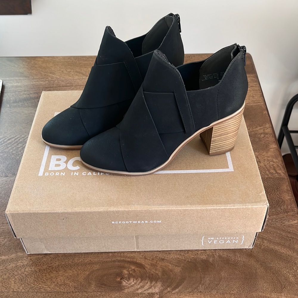 BC Azelea black vegan nubuck bootie